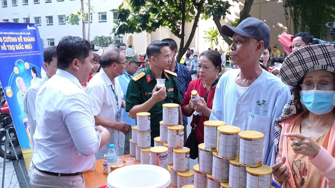 Siêu thị 0 đồng có nhiều mặt hàng thiết yếu.